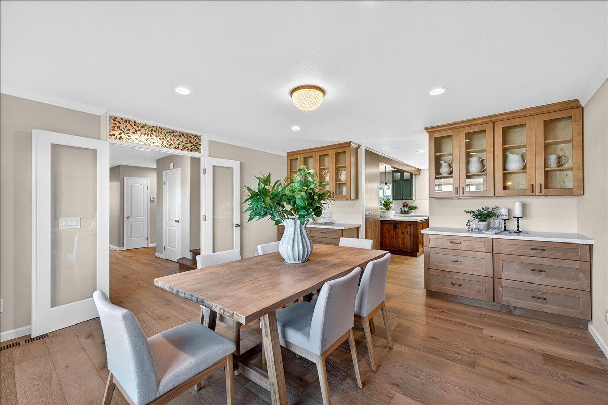 Detail Gallery Image 12 of 80 For 704 Lexington Pl, Gilroy,  CA 95020 - 5 Beds | 3 Baths