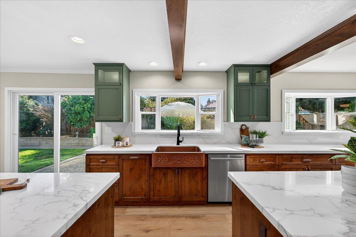 Detail Gallery Image 19 of 80 For 704 Lexington Pl, Gilroy,  CA 95020 - 5 Beds | 3 Baths