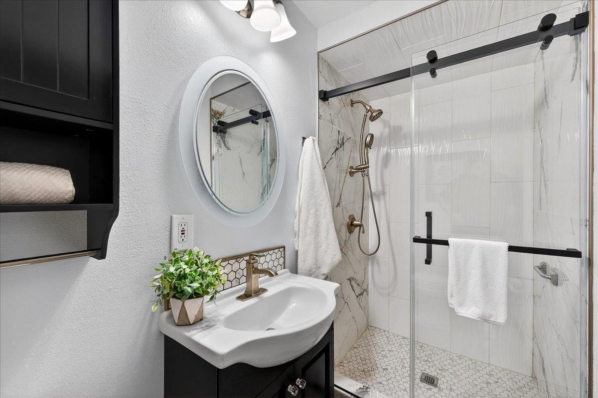 Detail Gallery Image 32 of 80 For 704 Lexington Pl, Gilroy,  CA 95020 - 5 Beds | 3 Baths