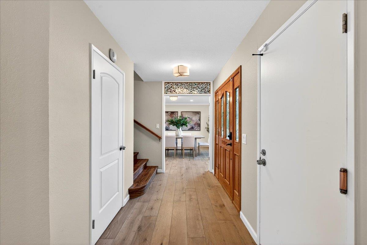 Detail Gallery Image 9 of 80 For 704 Lexington Pl, Gilroy,  CA 95020 - 5 Beds | 3 Baths