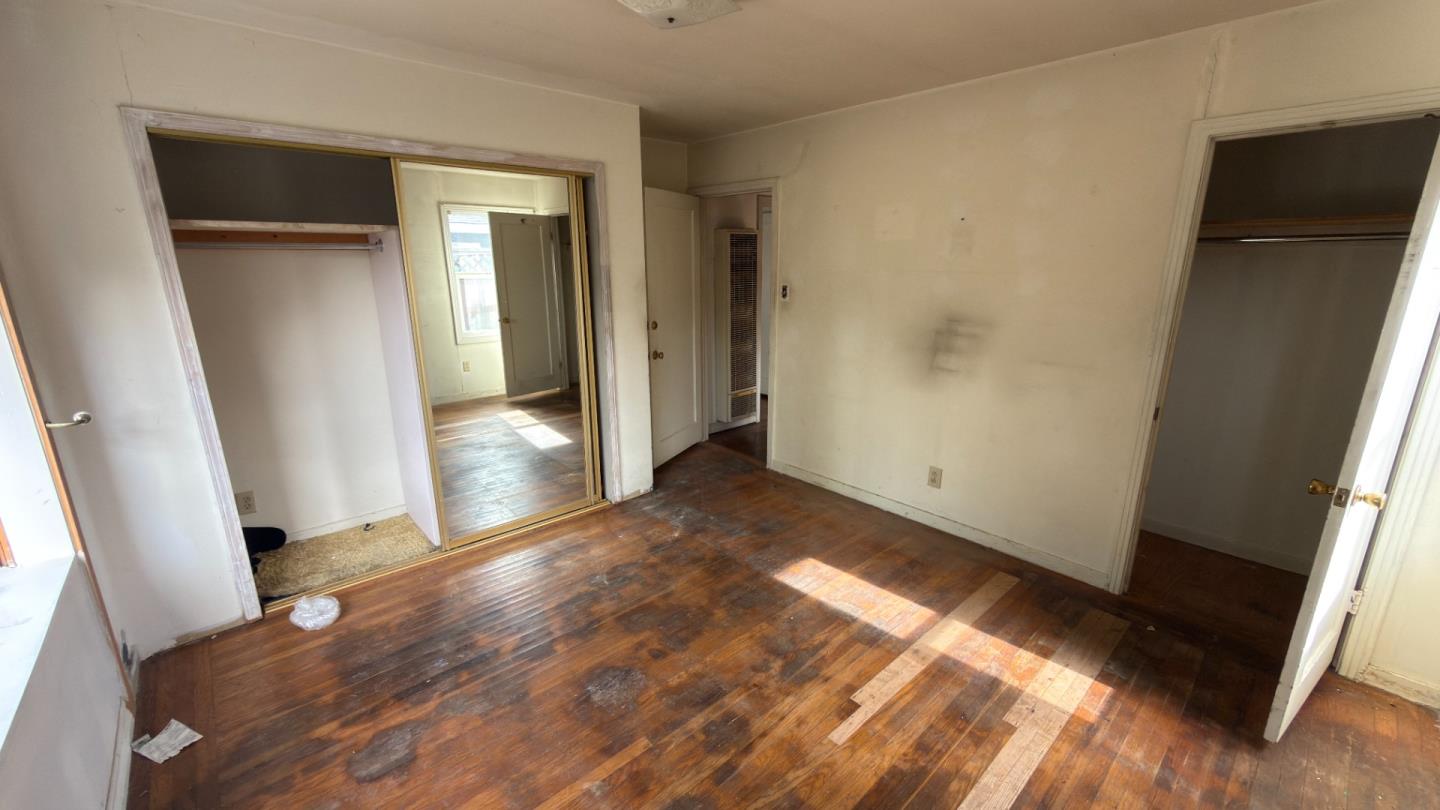 Detail Gallery Image 14 of 21 For 1268 Carlton Ave, Menlo Park,  CA 94025 - 3 Beds | 2 Baths