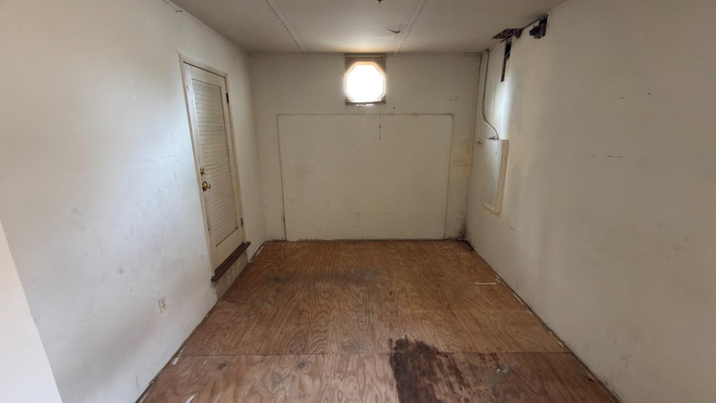 Detail Gallery Image 9 of 21 For 1268 Carlton Ave, Menlo Park,  CA 94025 - 3 Beds | 2 Baths