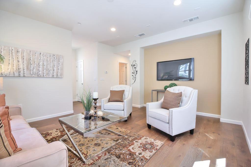 Detail Gallery Image 10 of 35 For 2913 Pescadero Ter, Fremont,  CA 94538 - 4 Beds | 2/2 Baths