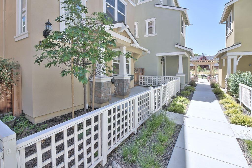 Detail Gallery Image 2 of 35 For 2913 Pescadero Ter, Fremont,  CA 94538 - 4 Beds | 2/2 Baths