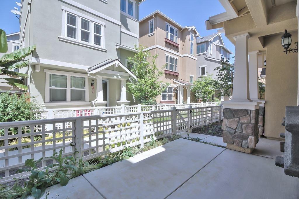 Detail Gallery Image 4 of 35 For 2913 Pescadero Ter, Fremont,  CA 94538 - 4 Beds | 2/2 Baths