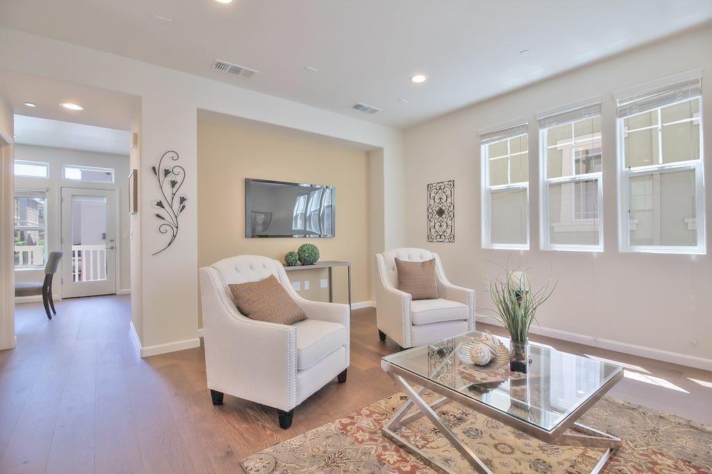 Detail Gallery Image 9 of 35 For 2913 Pescadero Ter, Fremont,  CA 94538 - 4 Beds | 2/2 Baths