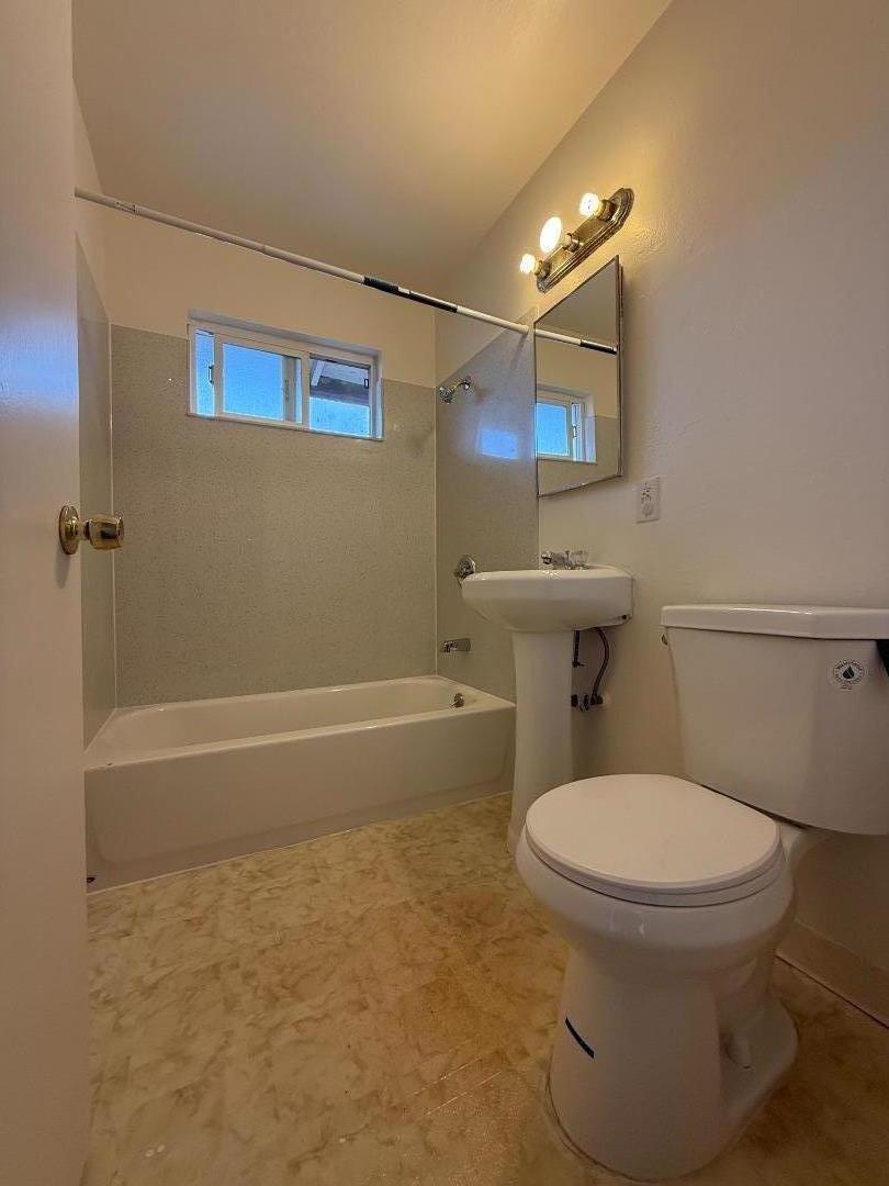 Detail Gallery Image 13 of 13 For 771 Memorial Way, Hayward,  CA 94541 - – Beds | – Baths