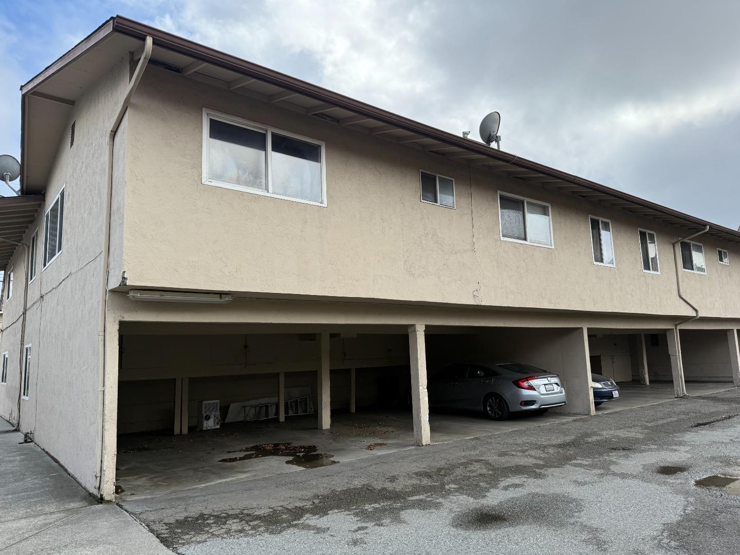 Detail Gallery Image 5 of 13 For 771 Memorial Way, Hayward,  CA 94541 - – Beds | – Baths