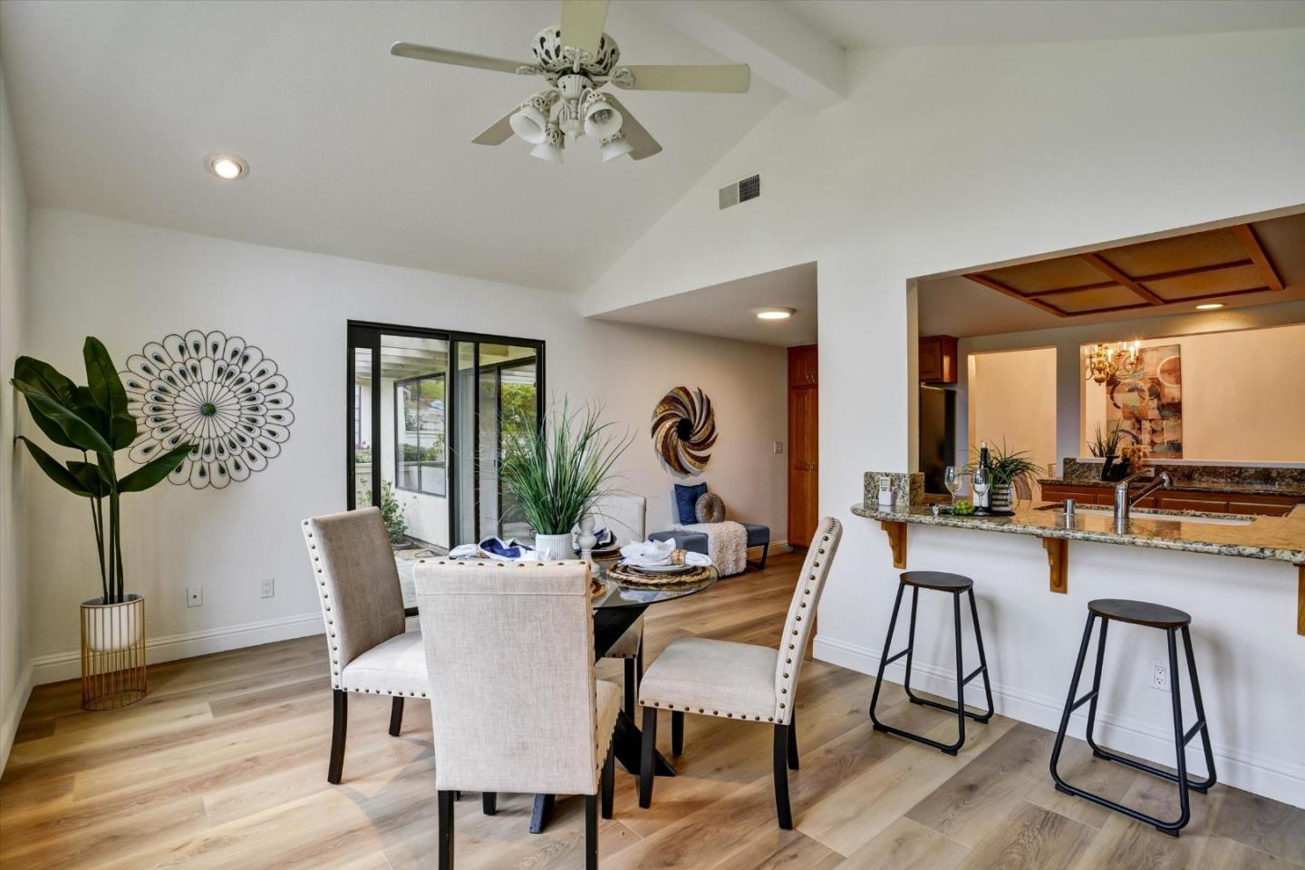 Detail Gallery Image 15 of 48 For 3123 Lake Trasimeno Dr, San Jose,  CA 95135 - 2 Beds | 2 Baths