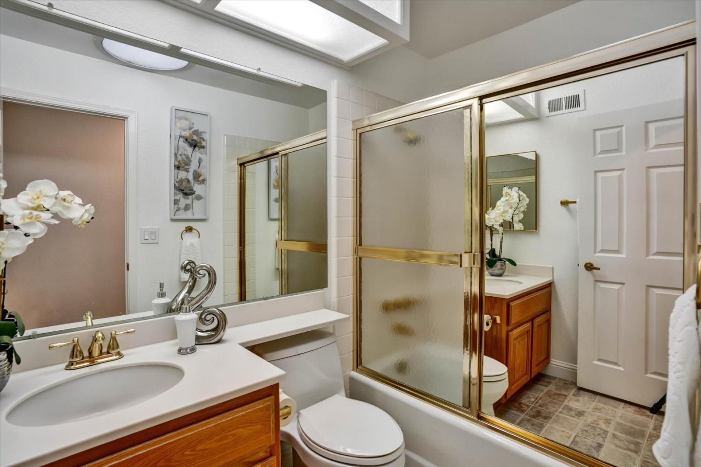 Detail Gallery Image 19 of 48 For 3123 Lake Trasimeno Dr, San Jose,  CA 95135 - 2 Beds | 2 Baths