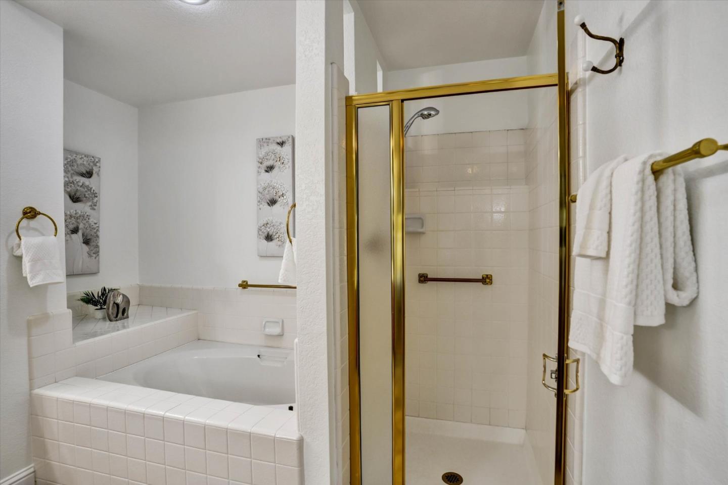 Detail Gallery Image 25 of 48 For 3123 Lake Trasimeno Dr, San Jose,  CA 95135 - 2 Beds | 2 Baths