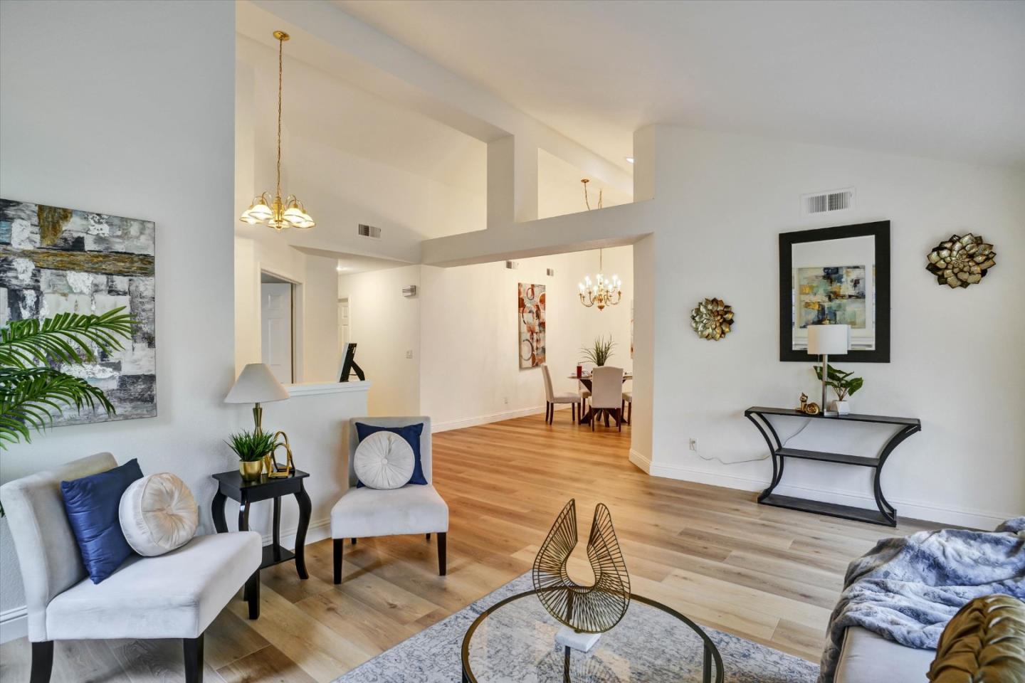 Detail Gallery Image 8 of 48 For 3123 Lake Trasimeno Dr, San Jose,  CA 95135 - 2 Beds | 2 Baths