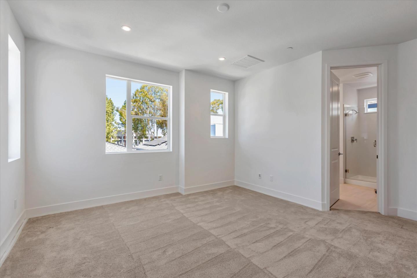 Detail Gallery Image 11 of 15 For 325 Isabelline Ct, San Ramon,  CA 94583 - 4 Beds | 3/1 Baths