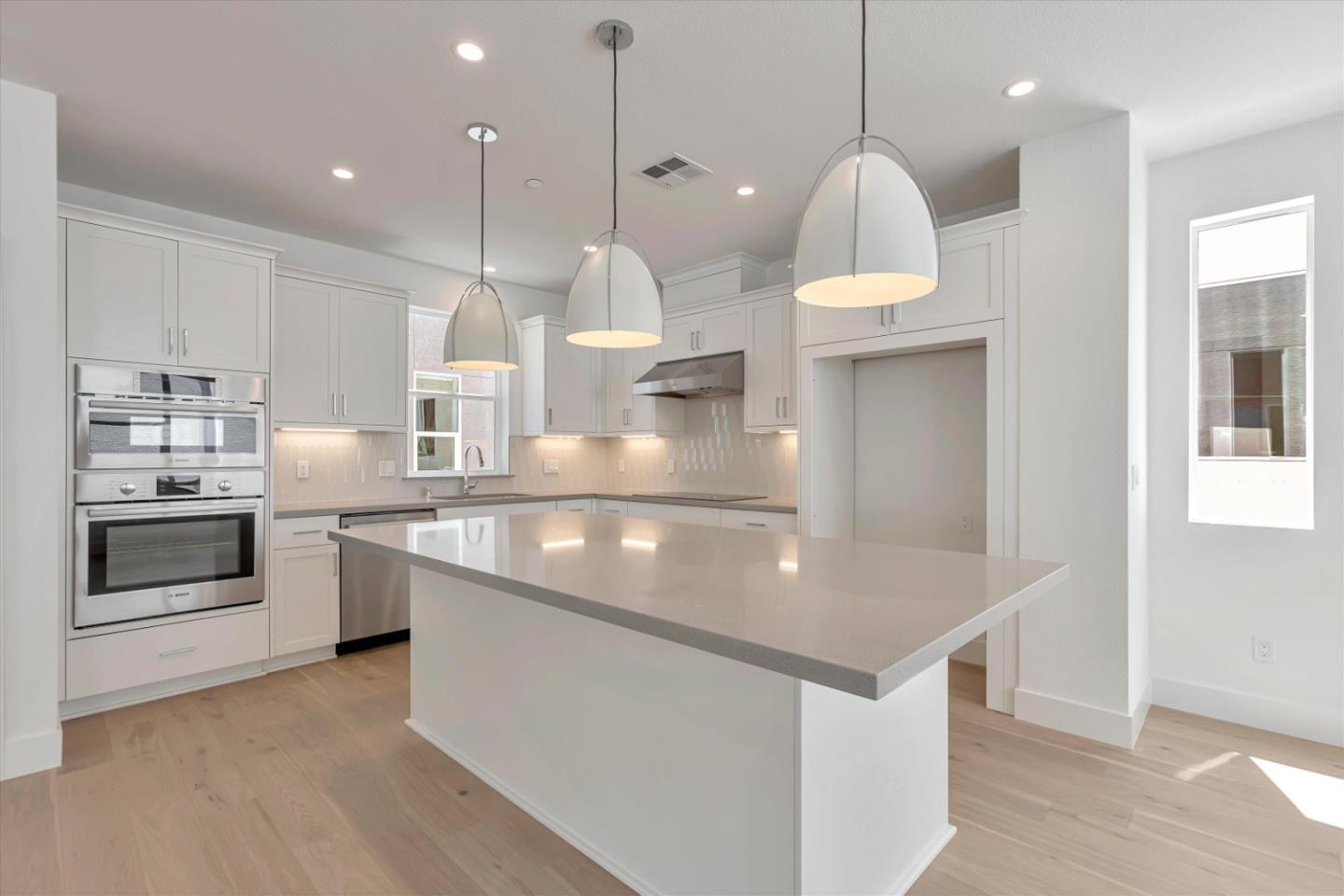 Detail Gallery Image 7 of 15 For 325 Isabelline Ct, San Ramon,  CA 94583 - 4 Beds | 3/1 Baths