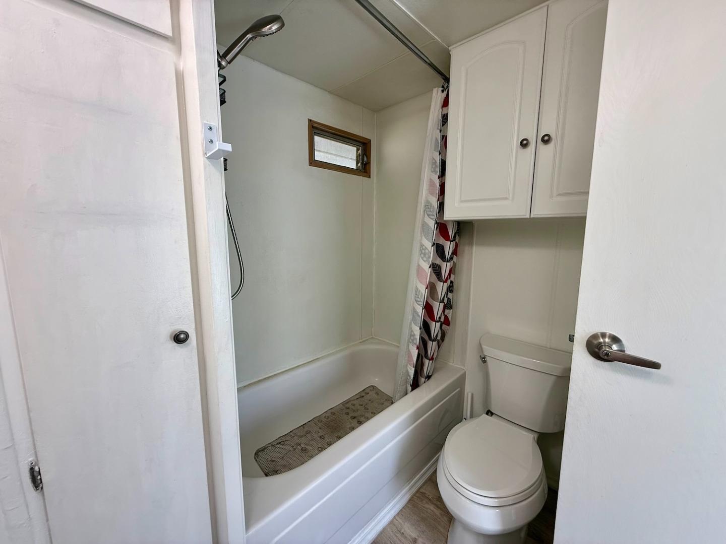 Detail Gallery Image 10 of 15 For 925 38th #33,  Santa Cruz,  CA 95062 - 1 Beds | 1 Baths