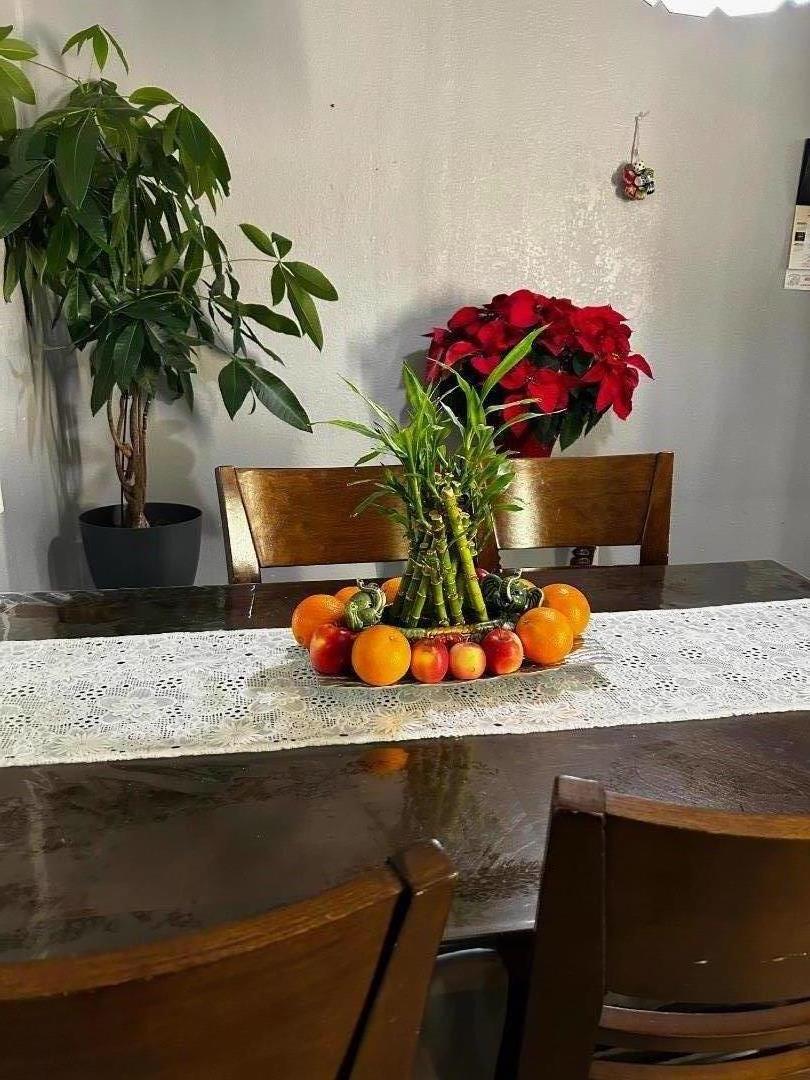 Detail Gallery Image 6 of 13 For 2053 E Bayshore Rd #24,  Redwood City,  CA 94063 - 2 Beds | 2 Baths