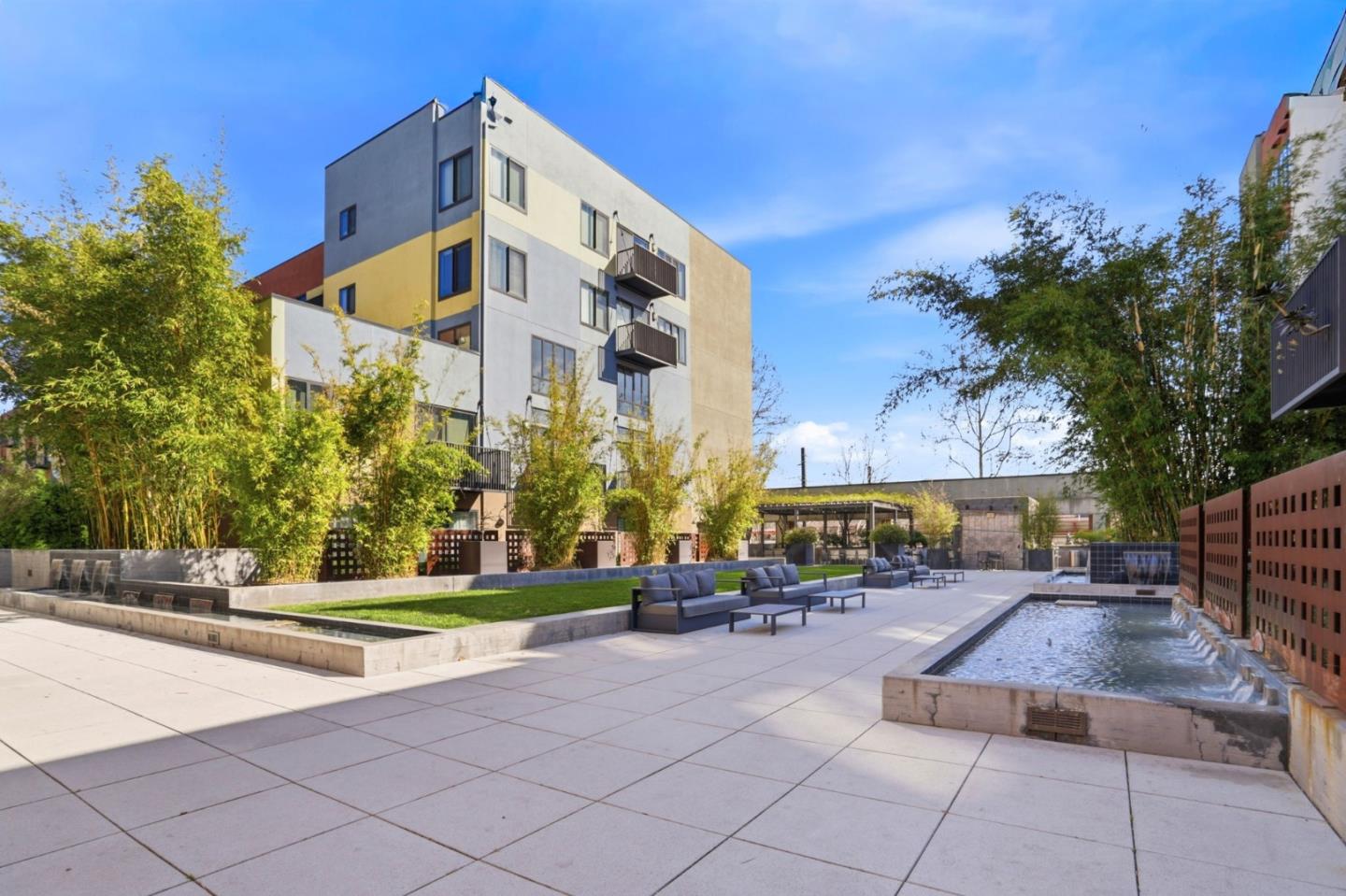 Front Image Thumbnail for ML82036722