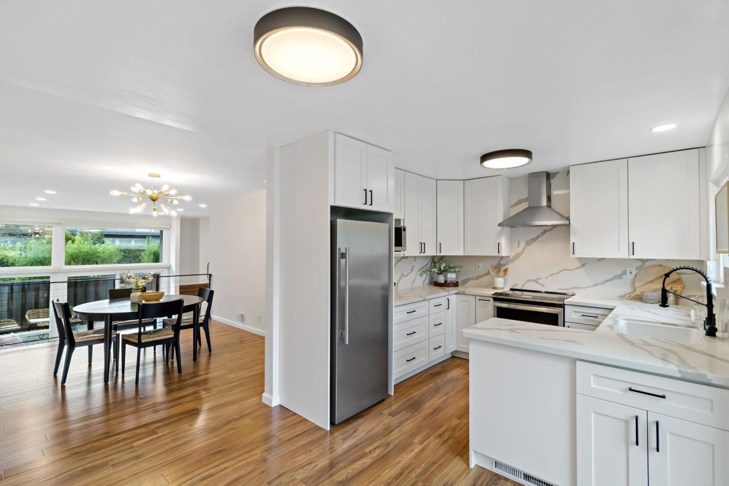 Detail Gallery Image 13 of 51 For 530 Leahy St, Redwood City,  CA 94061 - 3 Beds | 2/1 Baths