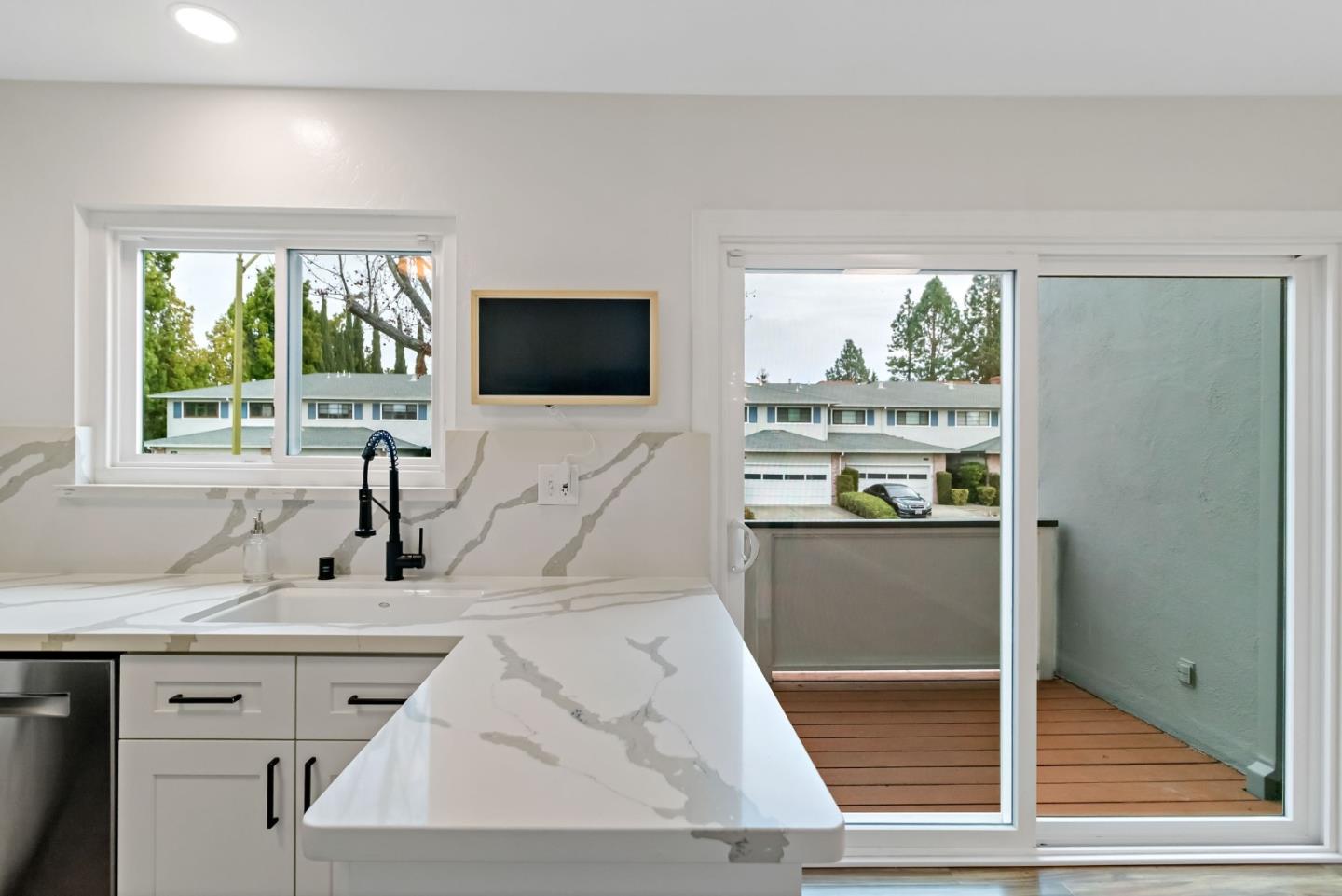 Detail Gallery Image 19 of 51 For 530 Leahy St, Redwood City,  CA 94061 - 3 Beds | 2/1 Baths