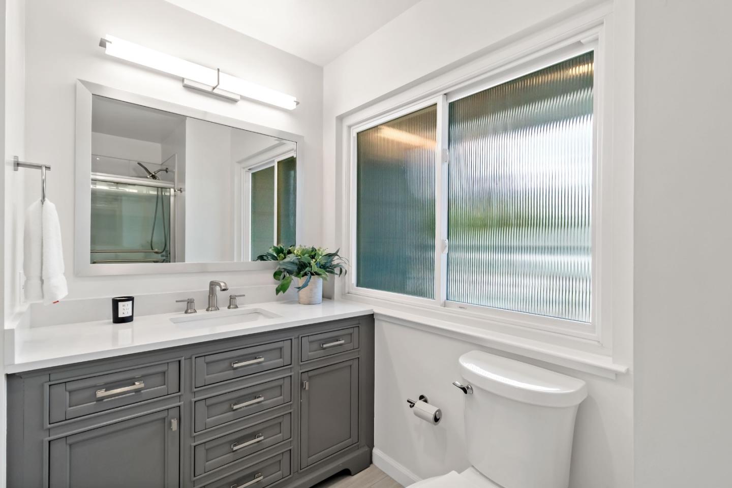 Detail Gallery Image 35 of 51 For 530 Leahy St, Redwood City,  CA 94061 - 3 Beds | 2/1 Baths