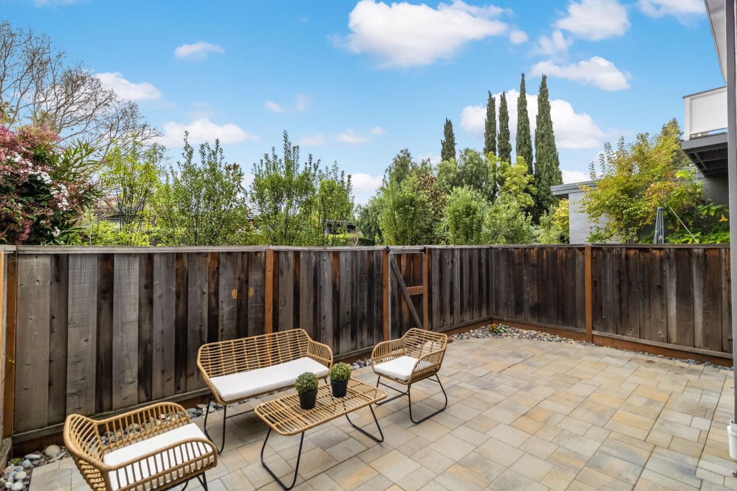 Detail Gallery Image 40 of 51 For 530 Leahy St, Redwood City,  CA 94061 - 3 Beds | 2/1 Baths