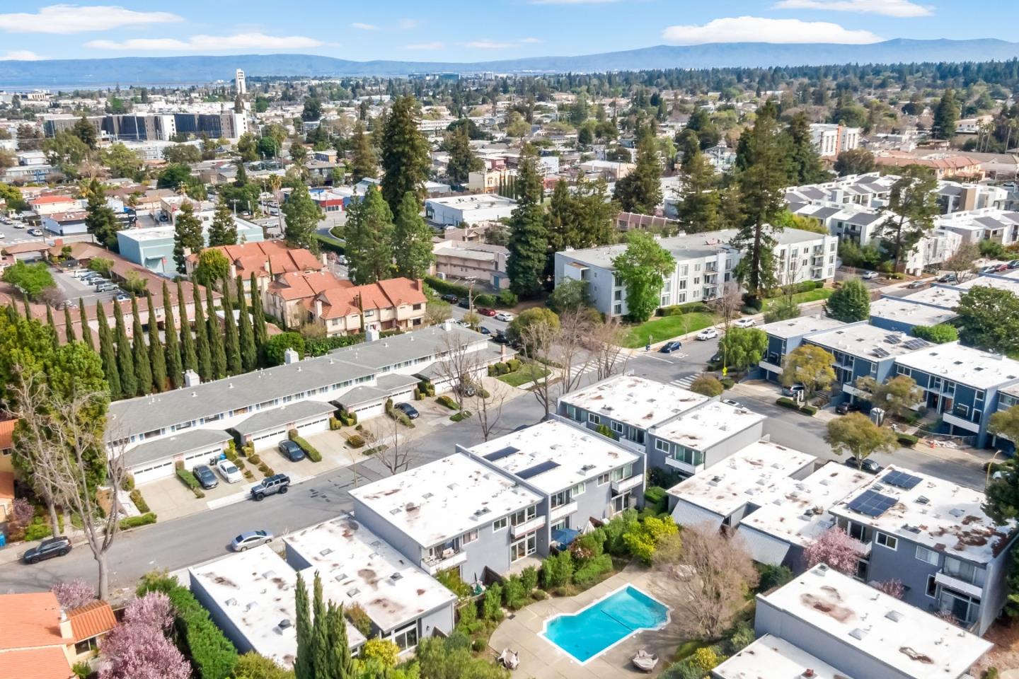 Detail Gallery Image 50 of 51 For 530 Leahy St, Redwood City,  CA 94061 - 3 Beds | 2/1 Baths