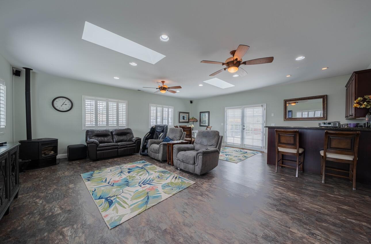 Detail Gallery Image 21 of 56 For 9891 Equestrian Pl, Salinas,  CA 93907 - 3 Beds | 2 Baths