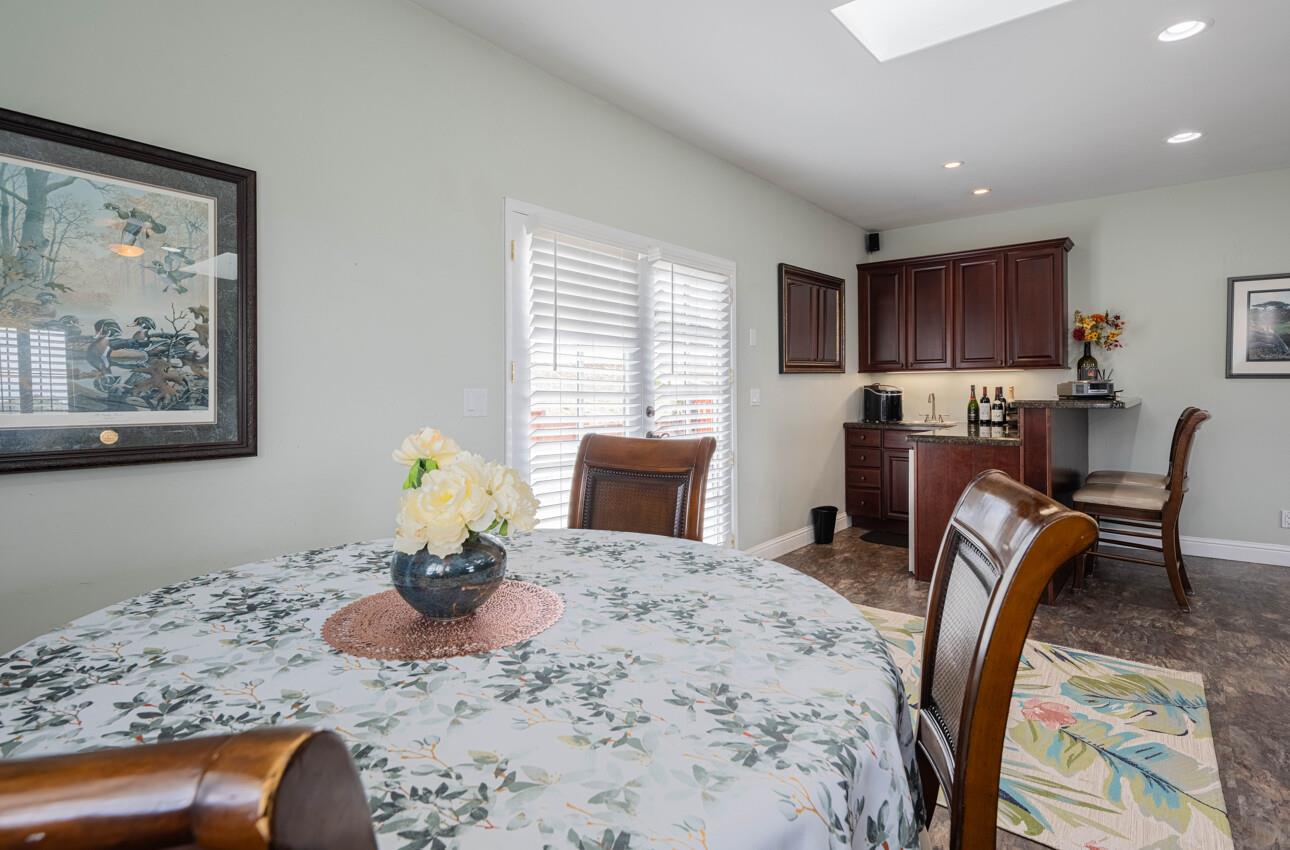 Detail Gallery Image 27 of 56 For 9891 Equestrian Pl, Salinas,  CA 93907 - 3 Beds | 2 Baths