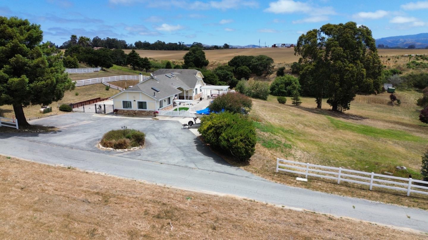 Detail Gallery Image 48 of 56 For 9891 Equestrian Pl, Salinas,  CA 93907 - 3 Beds | 2 Baths