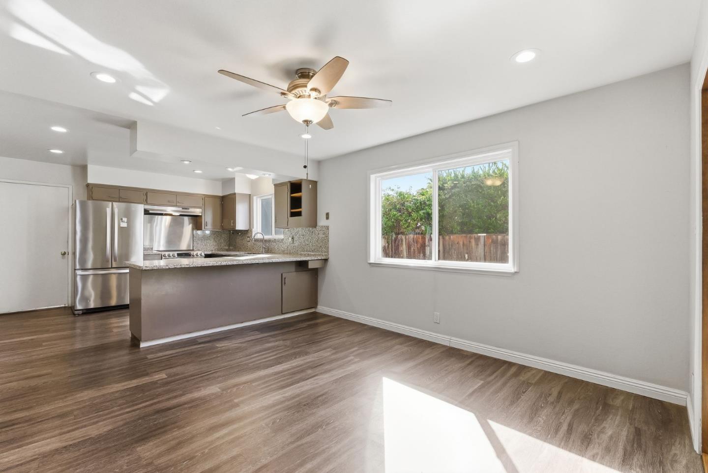 Detail Gallery Image 12 of 28 For 1475 Cliff Dr, San Jose,  CA 95132 - 4 Beds | 2 Baths