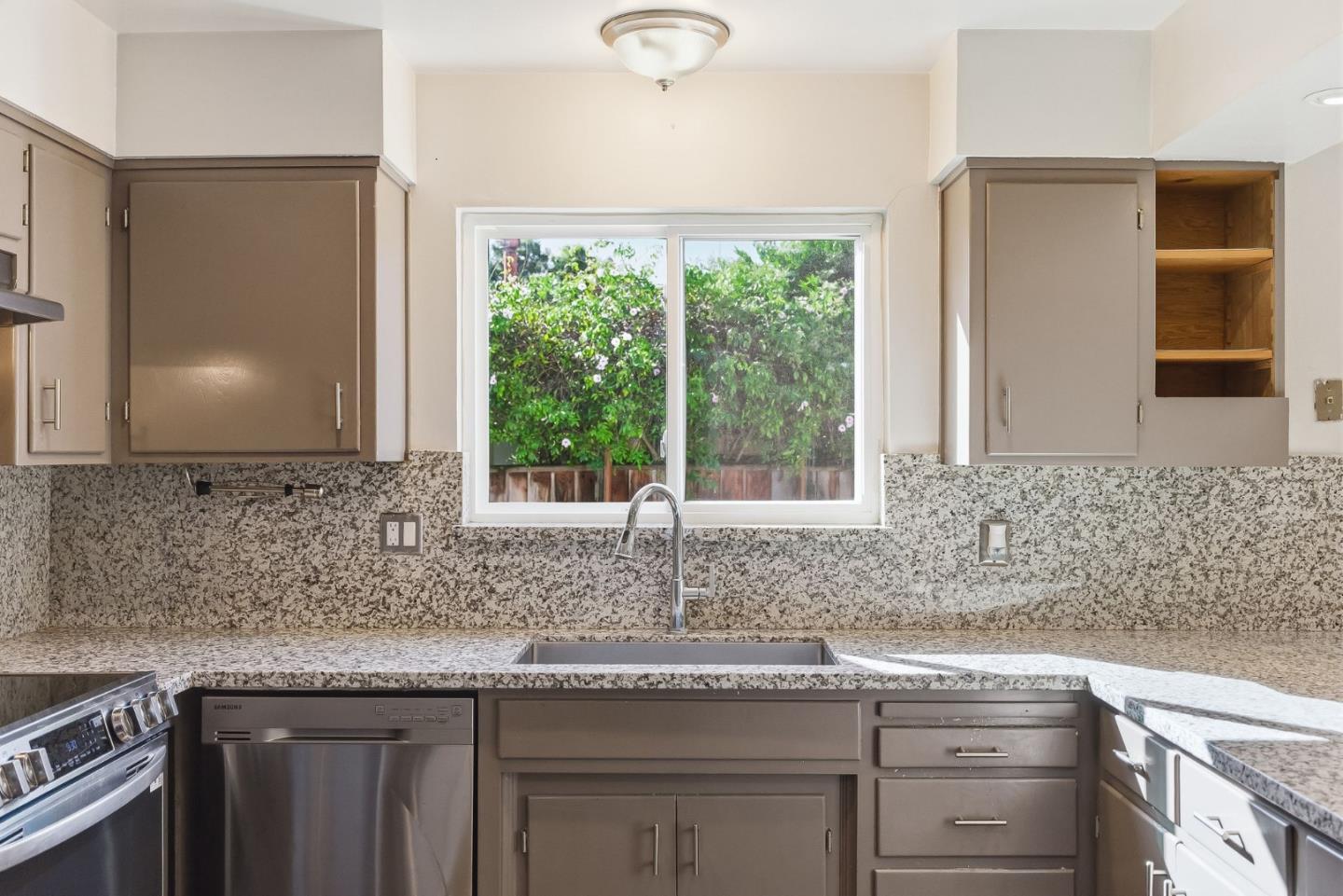 Detail Gallery Image 14 of 28 For 1475 Cliff Dr, San Jose,  CA 95132 - 4 Beds | 2 Baths