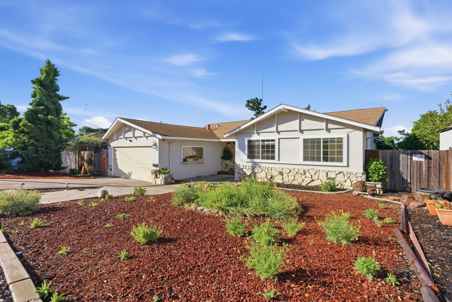 Detail Gallery Image 2 of 28 For 1475 Cliff Dr, San Jose,  CA 95132 - 4 Beds | 2 Baths