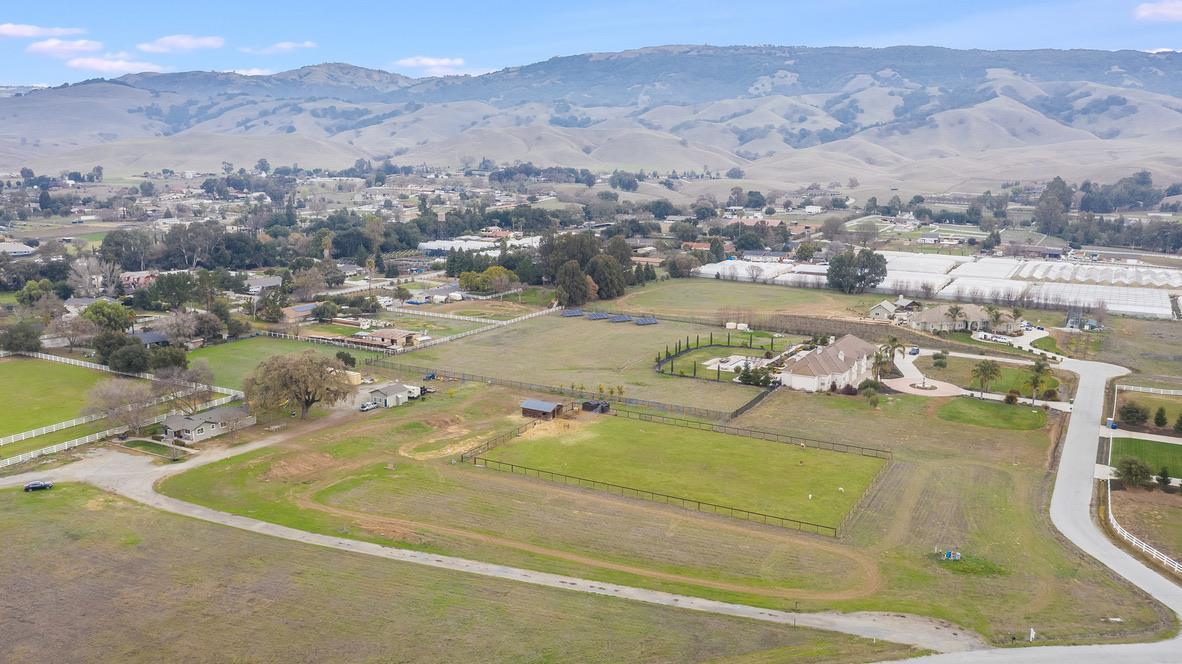 Detail Gallery Image 20 of 30 For 2015 Trumar Ln, Gilroy,  CA 95020 - 4 Beds | 2 Baths