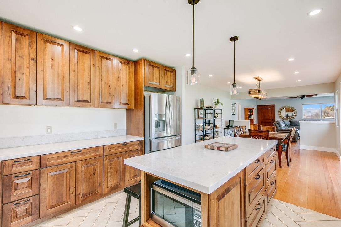 Detail Gallery Image 9 of 30 For 2015 Trumar Ln, Gilroy,  CA 95020 - 4 Beds | 2 Baths