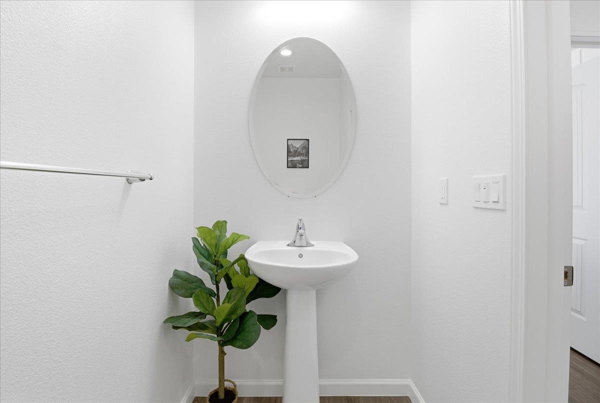 Detail Gallery Image 16 of 35 For 704 Gabilan Dr, Soledad,  CA 93960 - 3 Beds | 2/1 Baths