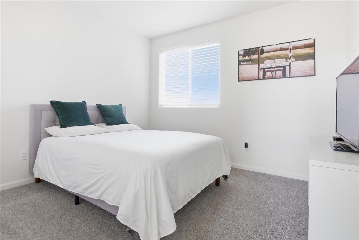 Detail Gallery Image 17 of 35 For 704 Gabilan Dr, Soledad,  CA 93960 - 3 Beds | 2/1 Baths