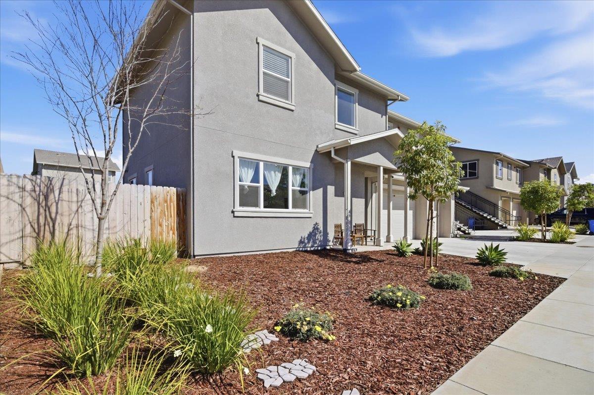 Detail Gallery Image 2 of 35 For 704 Gabilan Dr, Soledad,  CA 93960 - 3 Beds | 2/1 Baths