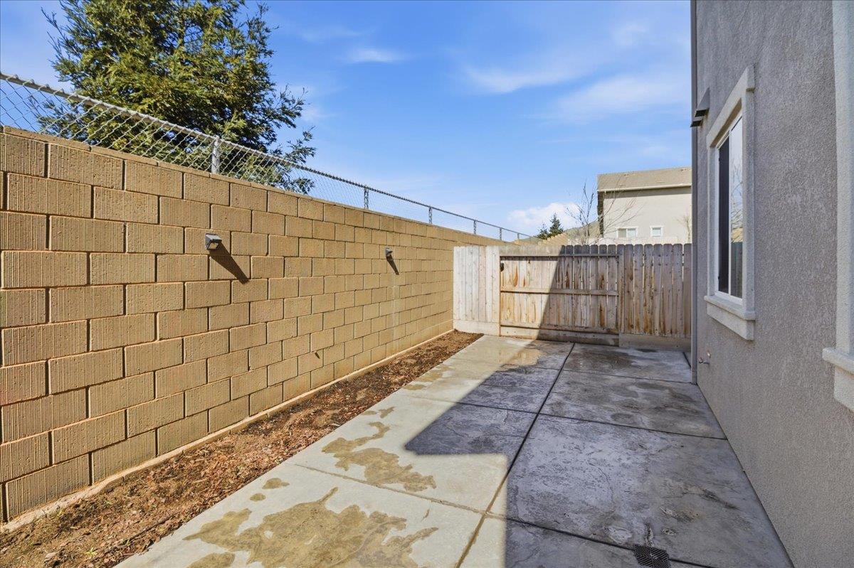 Detail Gallery Image 32 of 35 For 704 Gabilan Dr, Soledad,  CA 93960 - 3 Beds | 2/1 Baths