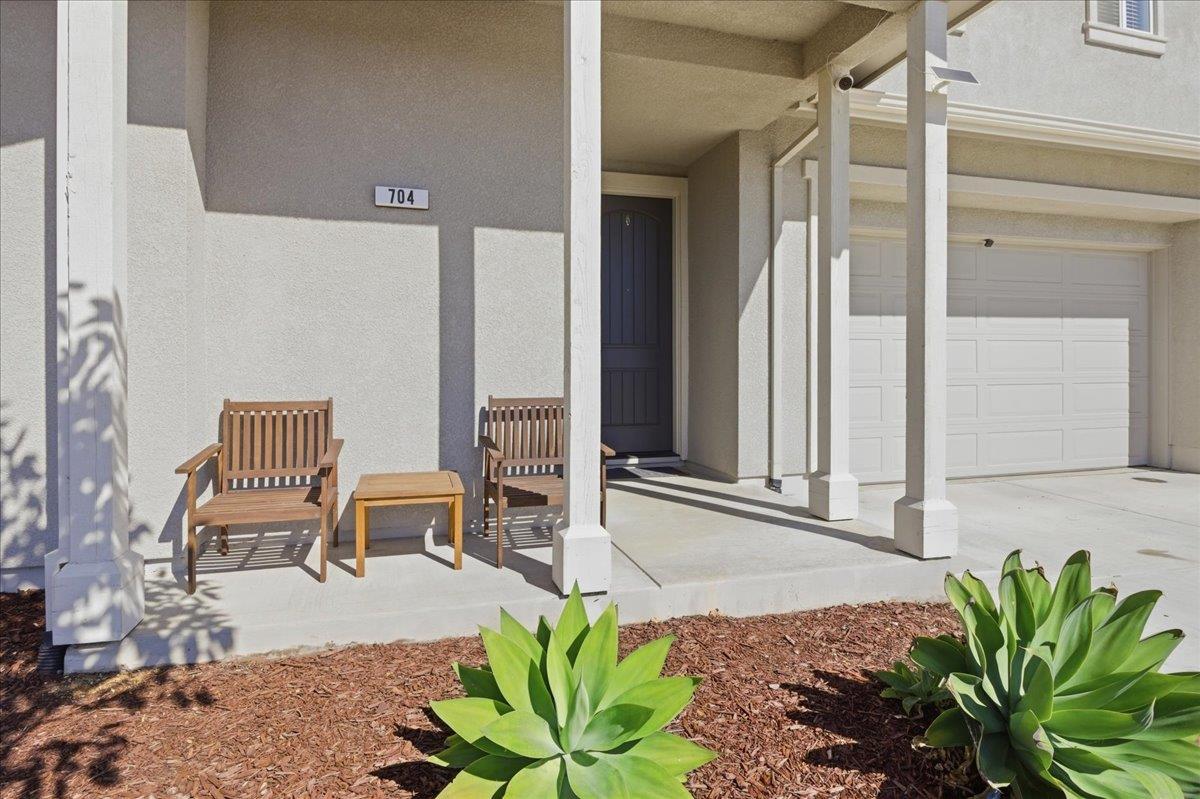 Detail Gallery Image 5 of 35 For 704 Gabilan Dr, Soledad,  CA 93960 - 3 Beds | 2/1 Baths