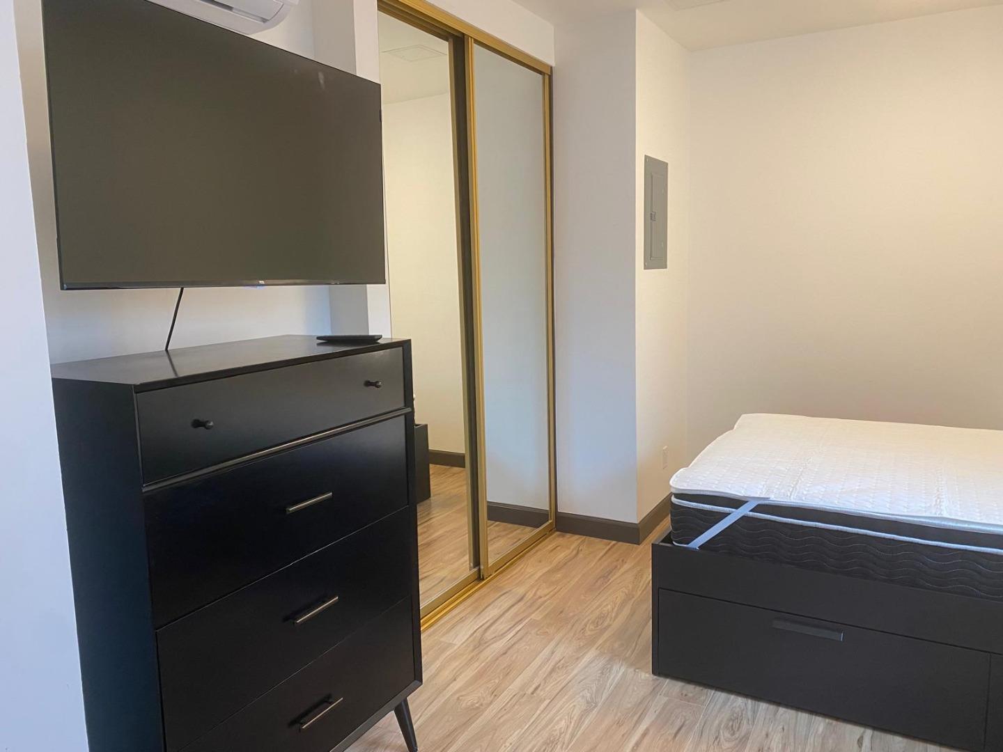 Detail Gallery Image 3 of 6 For 1445 Revere Ave #2,  San Jose,  CA 95118 - 1 Beds | 1 Baths