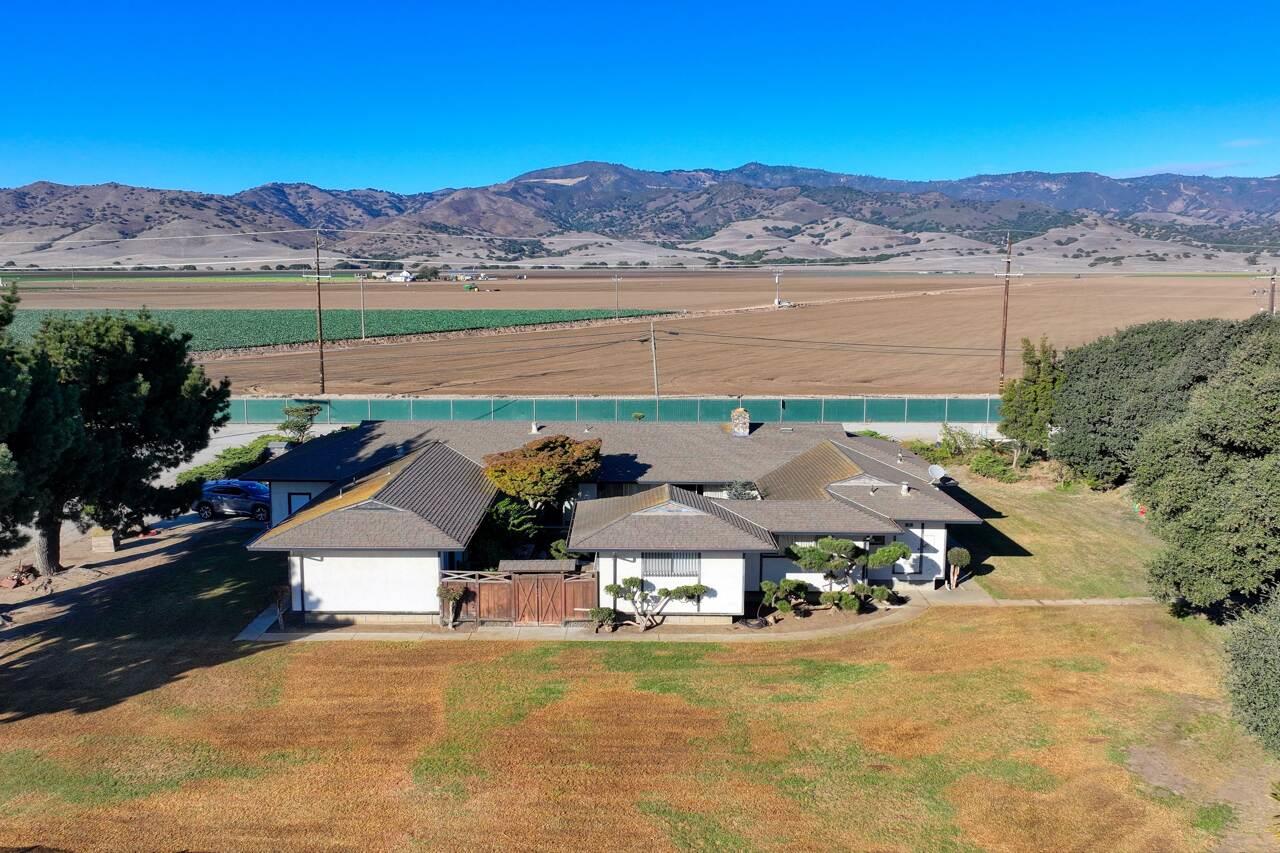 Detail Gallery Image 13 of 18 For 26000 Encinal, Salinas,  CA 93908 - – Beds | – Baths