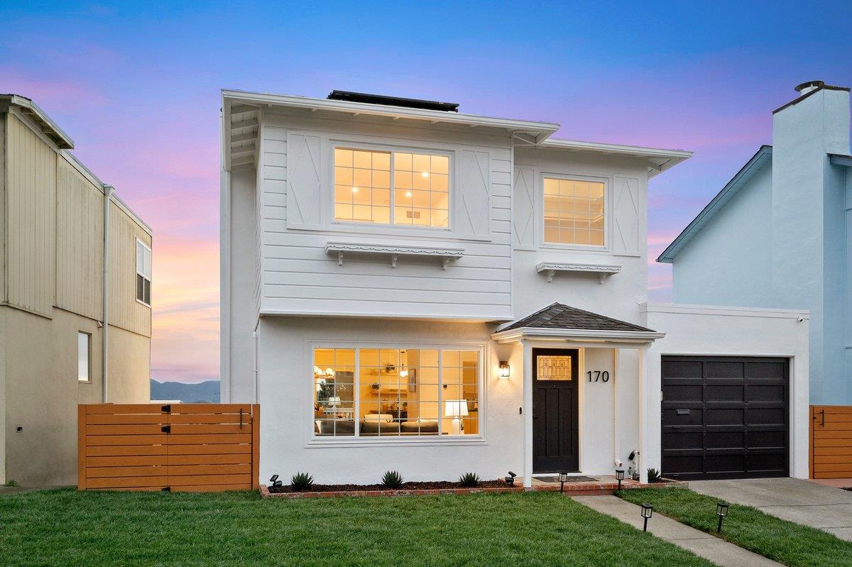 Detail Gallery Image 3 of 83 For 170 Beachview Ave, Pacifica,  CA 94044 - 4 Beds | 2/1 Baths