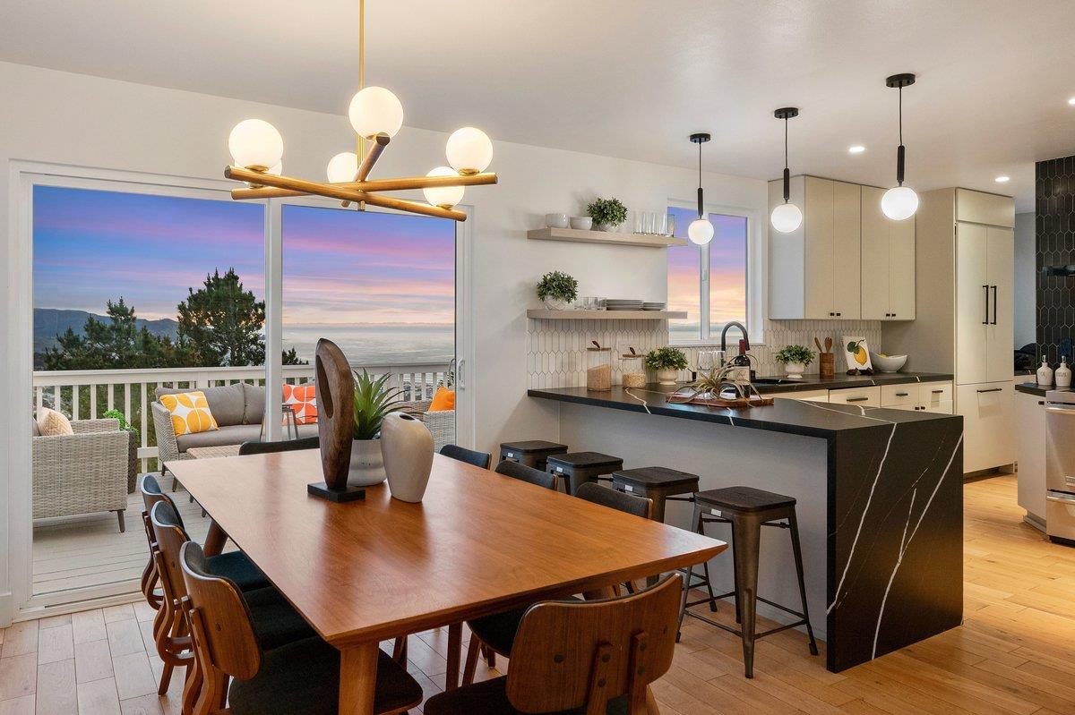 Detail Gallery Image 4 of 83 For 170 Beachview Ave, Pacifica,  CA 94044 - 4 Beds | 2/1 Baths