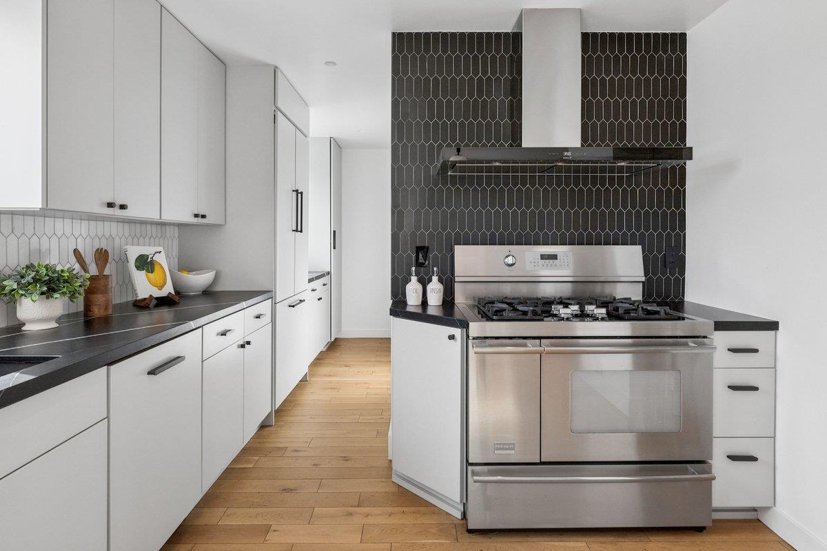 Detail Gallery Image 40 of 83 For 170 Beachview Ave, Pacifica,  CA 94044 - 4 Beds | 2/1 Baths