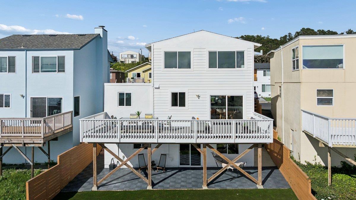 Detail Gallery Image 68 of 83 For 170 Beachview Ave, Pacifica,  CA 94044 - 4 Beds | 2/1 Baths