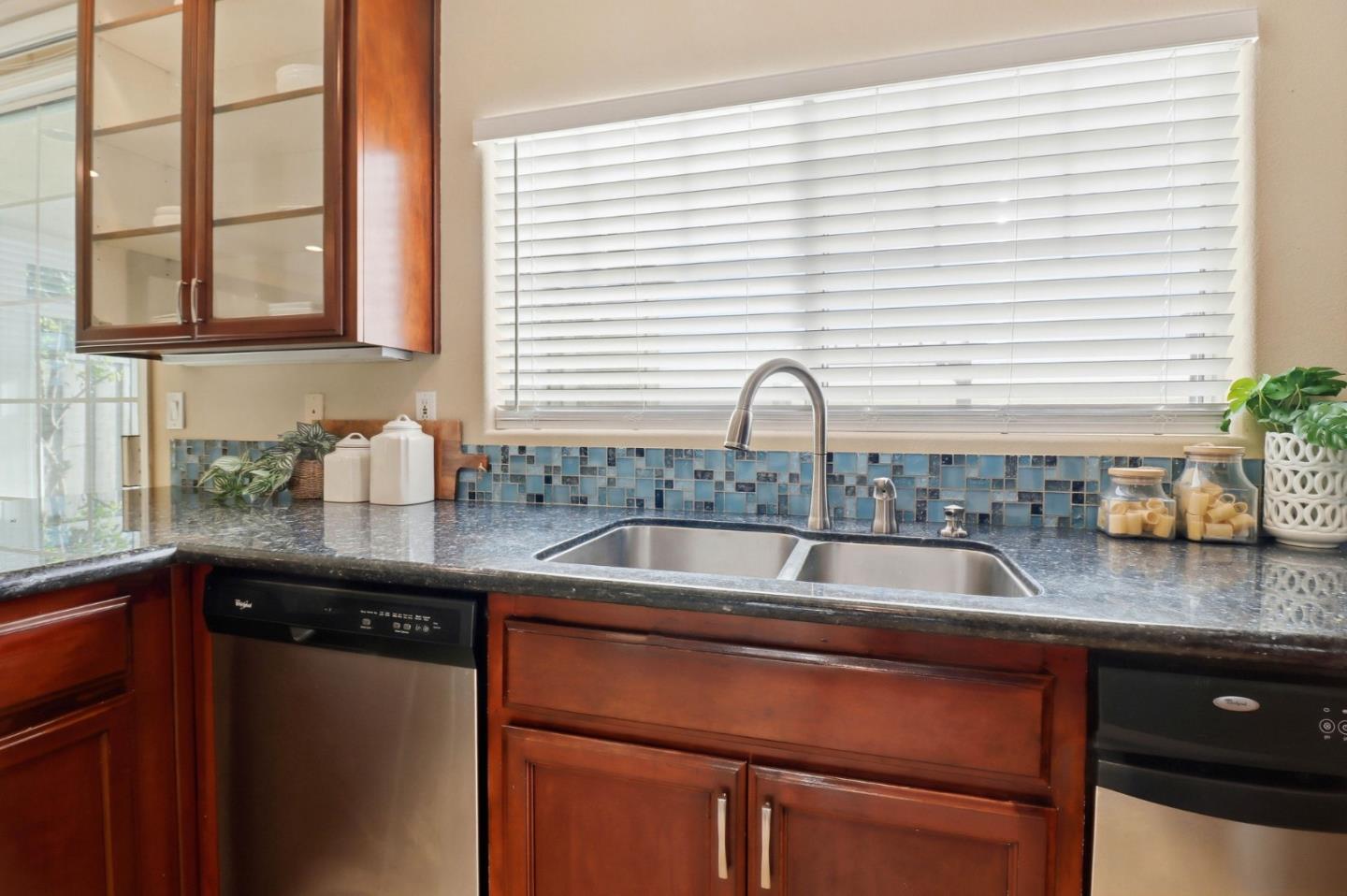 Detail Gallery Image 15 of 56 For 2071 Wendover Ln, San Jose,  CA 95121 - 4 Beds | 3 Baths