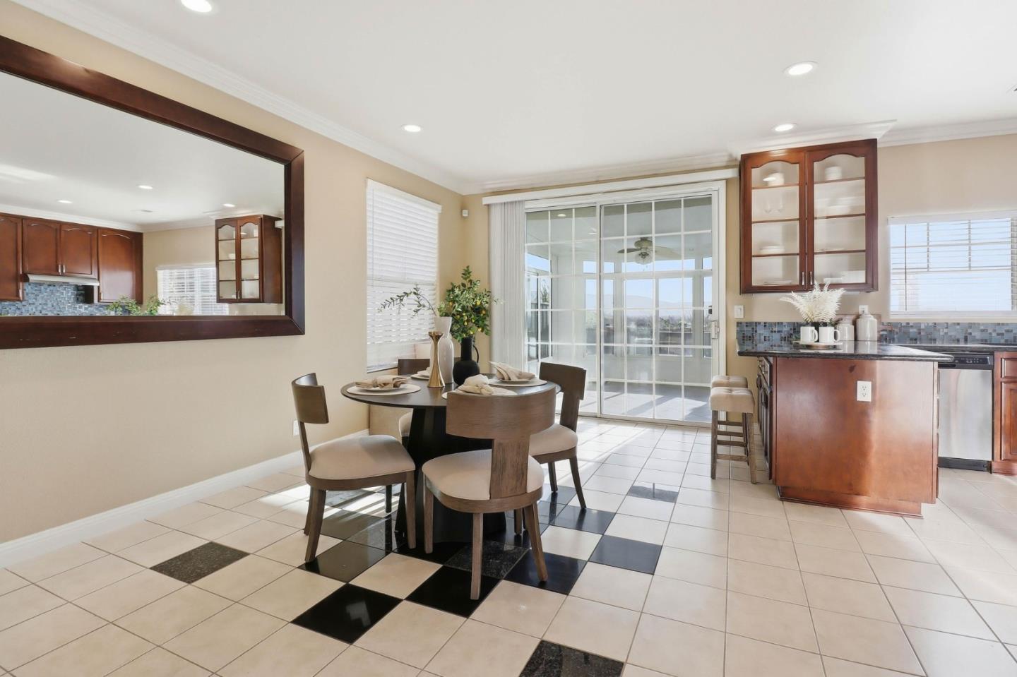 Detail Gallery Image 20 of 56 For 2071 Wendover Ln, San Jose,  CA 95121 - 4 Beds | 3 Baths