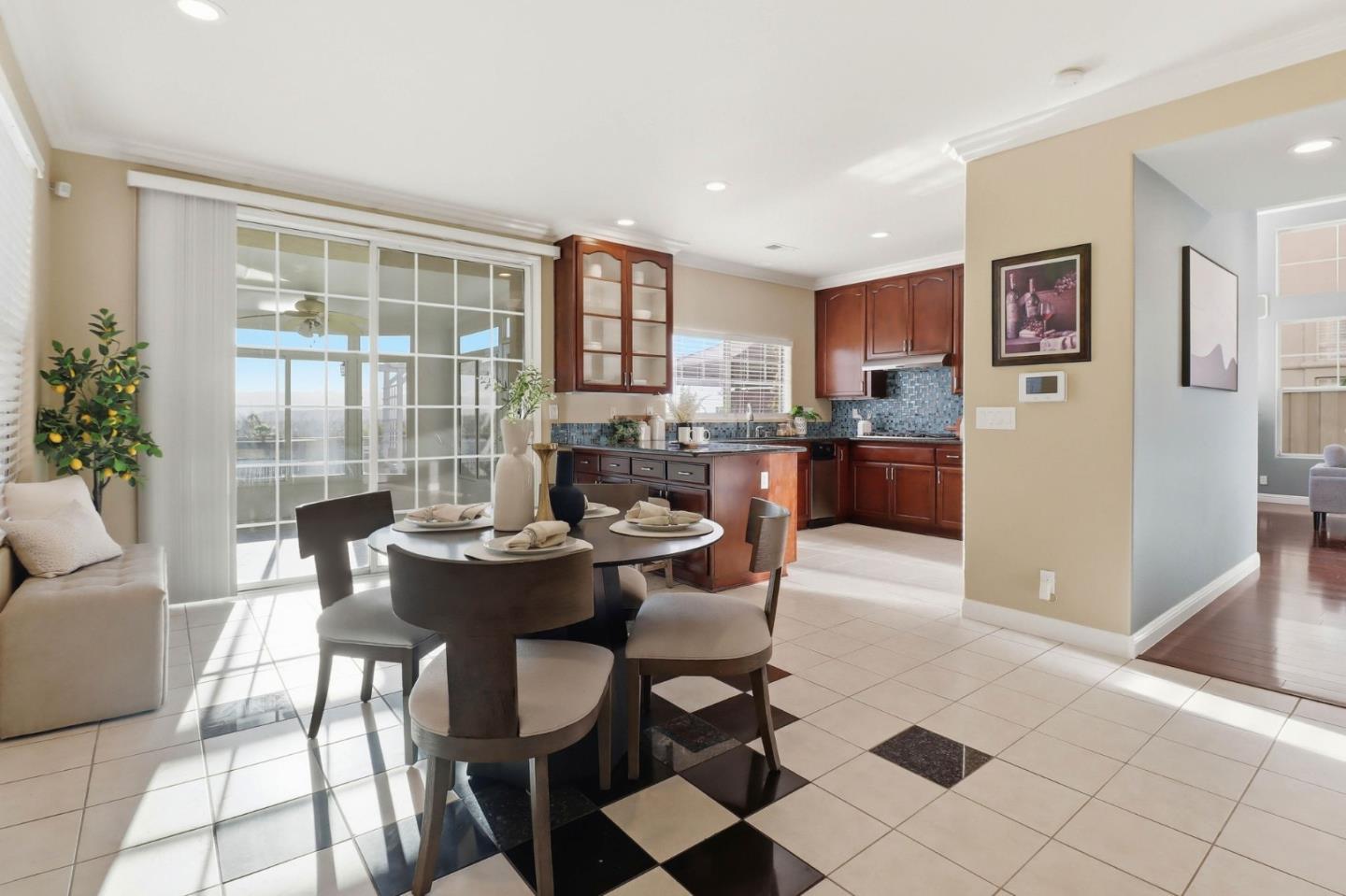 Detail Gallery Image 21 of 56 For 2071 Wendover Ln, San Jose,  CA 95121 - 4 Beds | 3 Baths