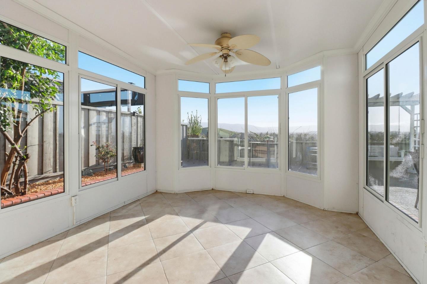 Detail Gallery Image 22 of 56 For 2071 Wendover Ln, San Jose,  CA 95121 - 4 Beds | 3 Baths