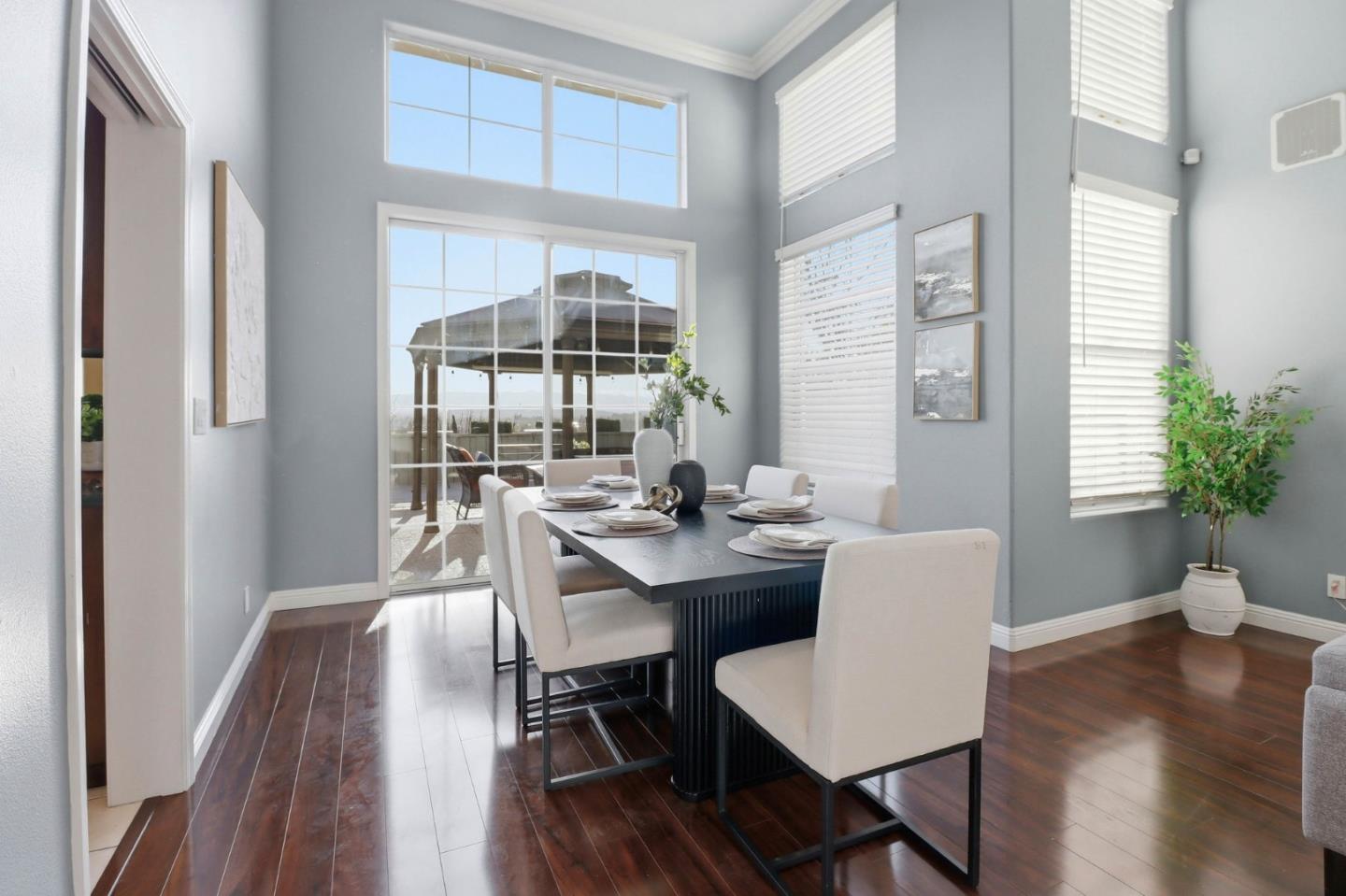 Detail Gallery Image 25 of 56 For 2071 Wendover Ln, San Jose,  CA 95121 - 4 Beds | 3 Baths